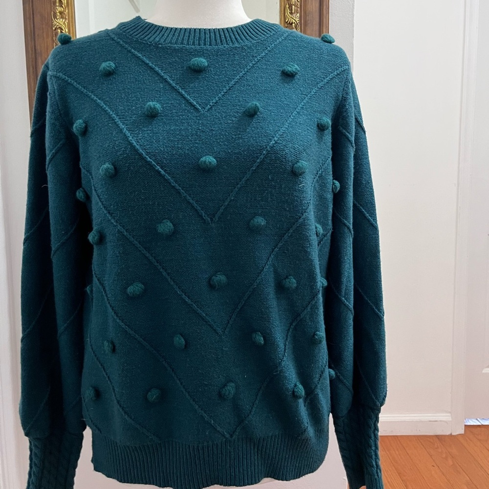 Simple Green Crew Neck Sweater with Textured Bobbles size M
